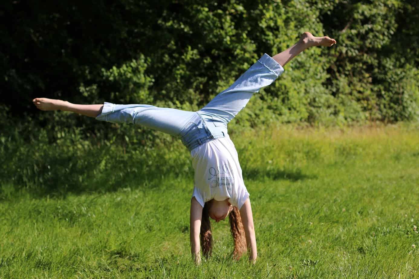 13 Easy Gymnastics Moves For Beginners